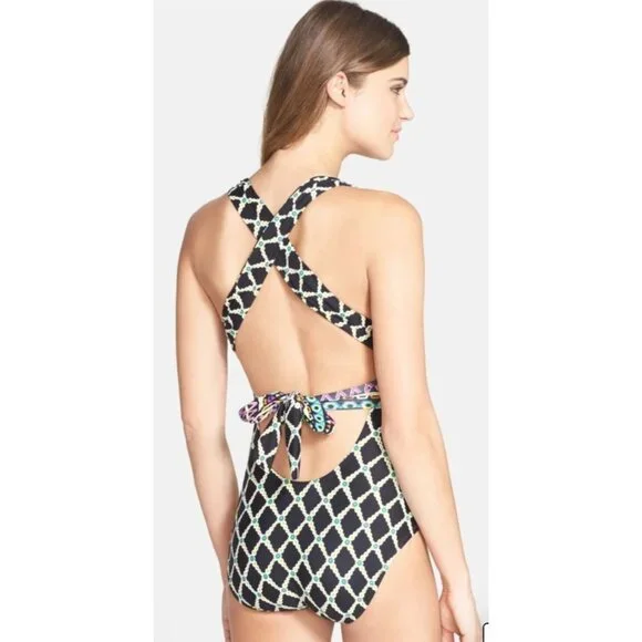 Trina Turk Geometric Print One-Piece Swimsuit W/ Cutout Size 6 Resort Beach - Picture 4 of 11